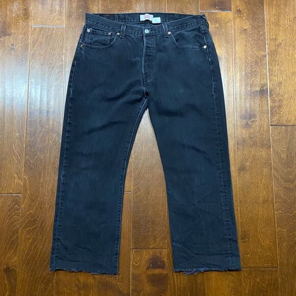 Levi's 501 Classic Straight Leg Black Denim Button Fly Jeans Womans Size 38 x 27 - Picture 3 of 10